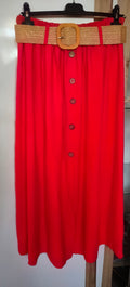 Jupe rouge avec ceinture